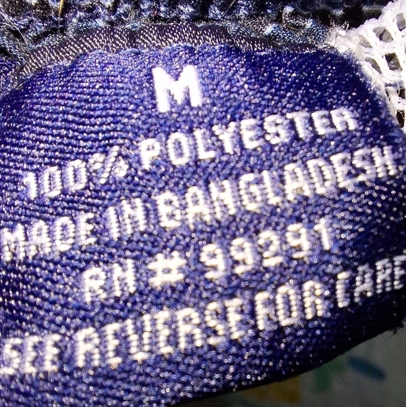 A Kanu Surf men's swim trunks in a size medium. They're pre-loved in great shape - Picture 3 of 6